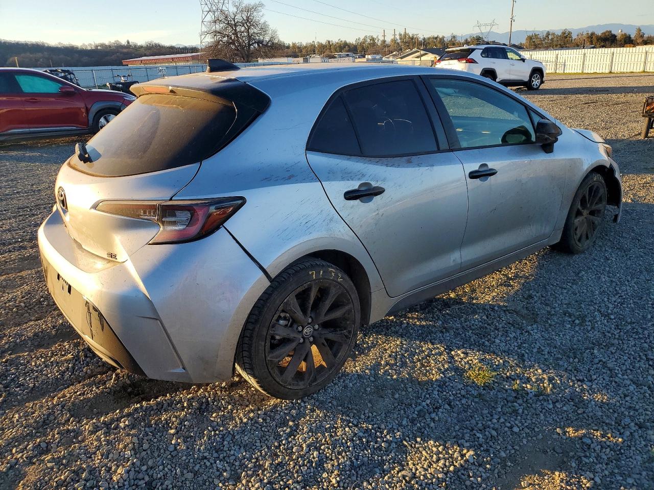 2021 TOYOTA COROLLA SE photo 3