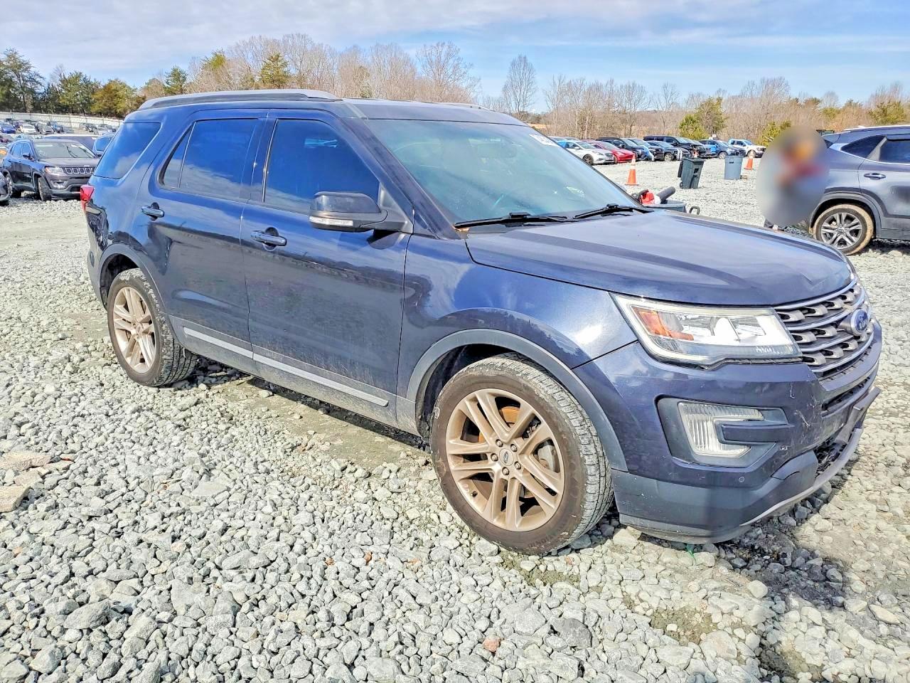 2017 FORD EXPLORER XLT photo 7