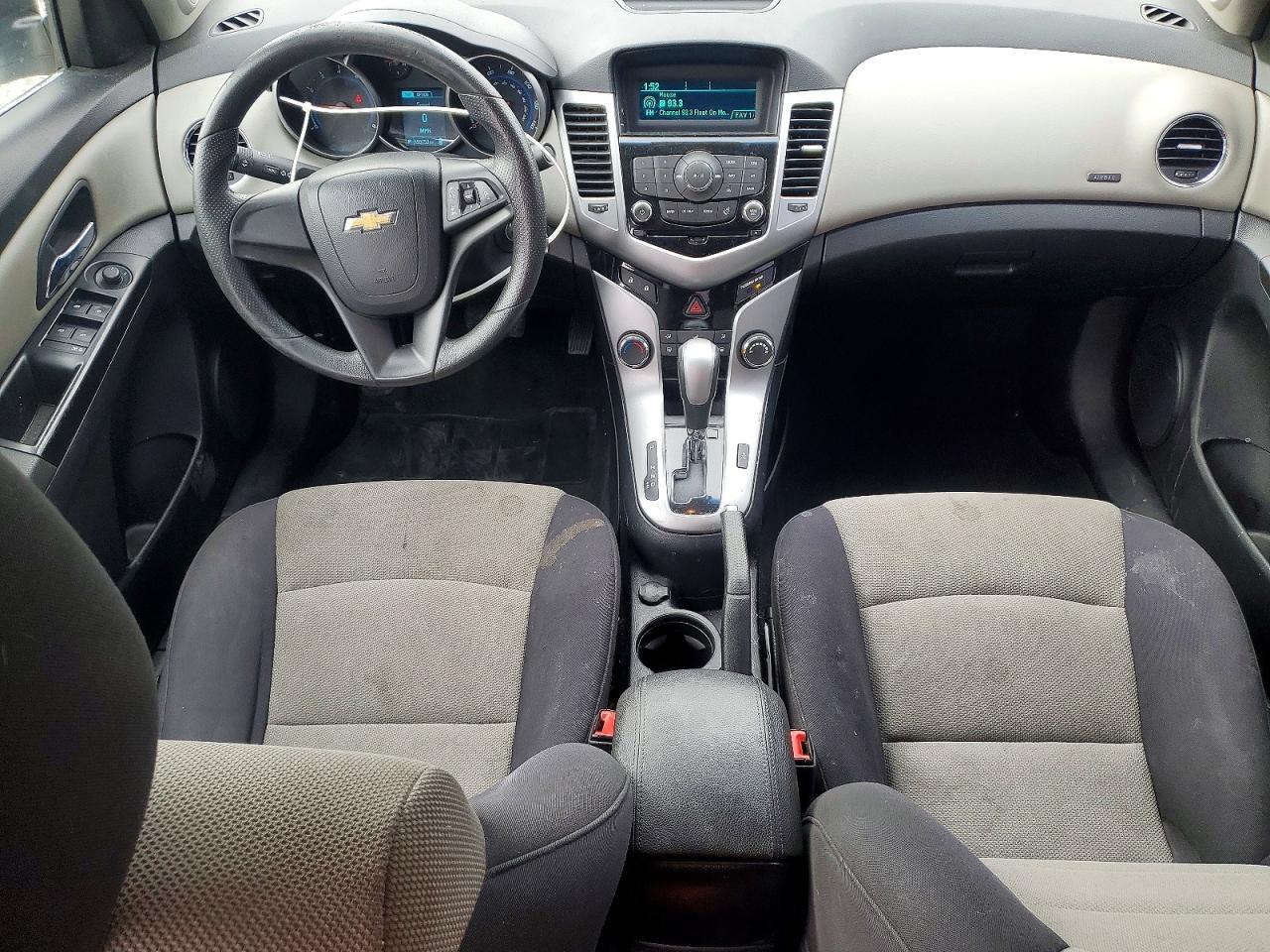 2014 CHEVROLET CRUZE LS photo 22
