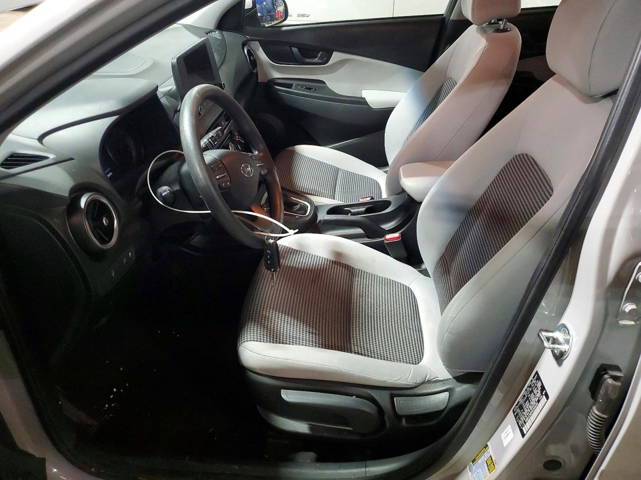2022 HYUNDAI KONA SEL photo 13