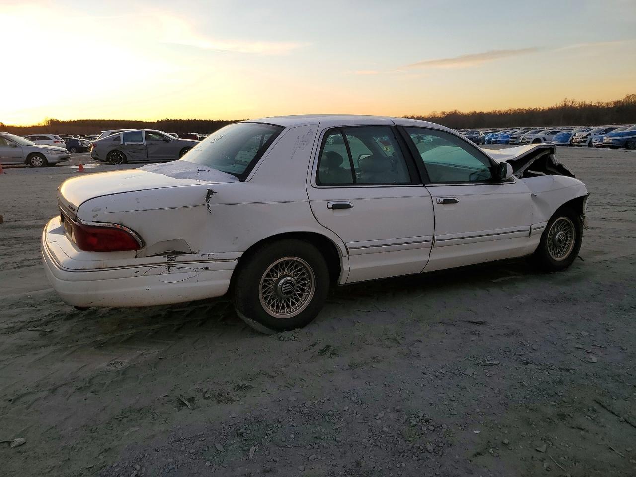 1997 MERCURY GRAND MARQUIS LS photo 5