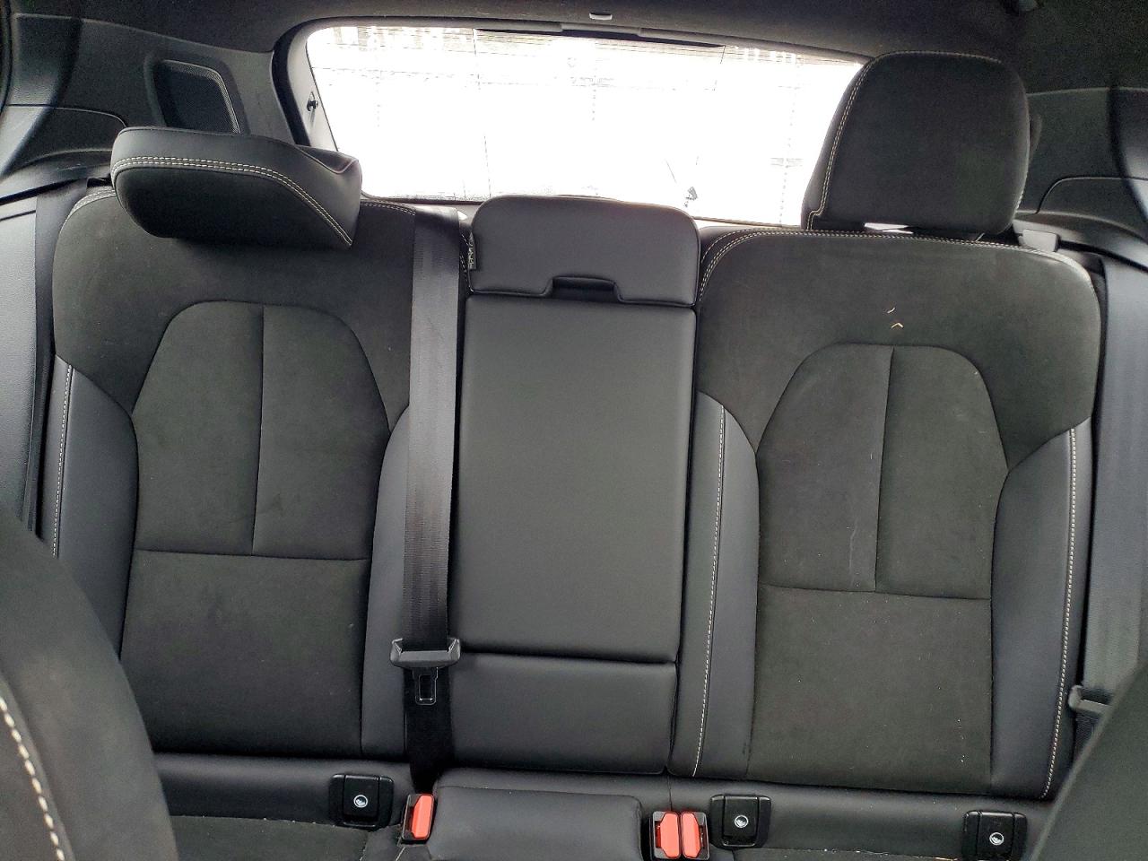 2023 VOLVO XC40 RECHARGE ULTIMATE photo 10