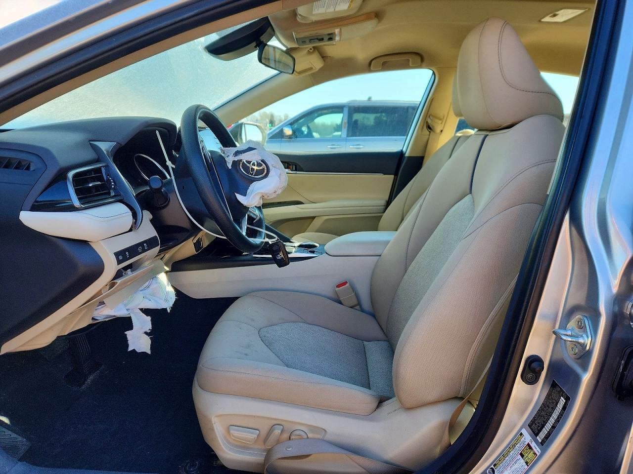 2020 TOYOTA CAMRY BASE photo 7