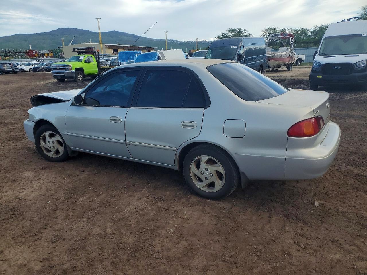 2001 TOYOTA COROLLA photo 2