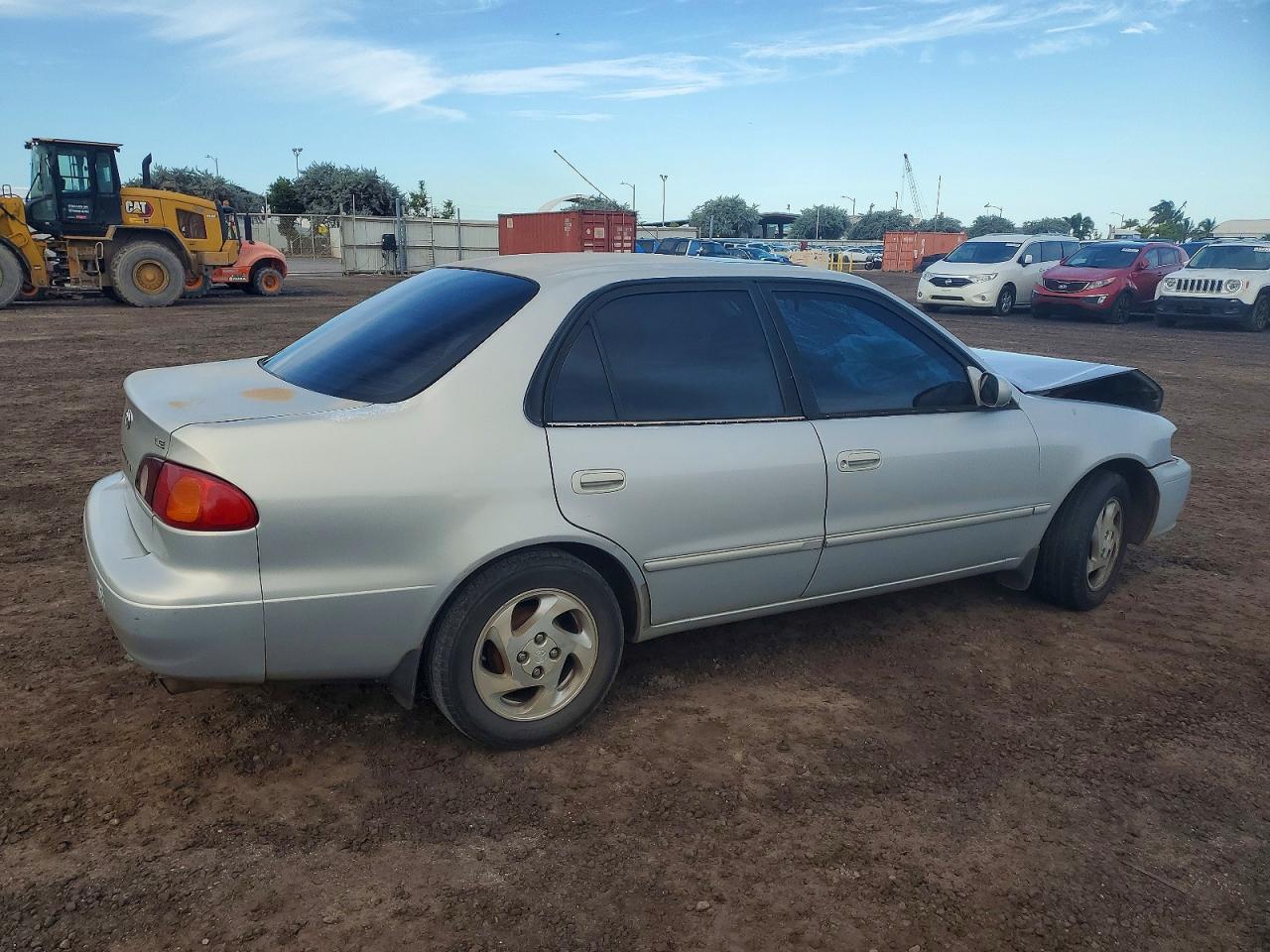 2001 TOYOTA COROLLA photo 3