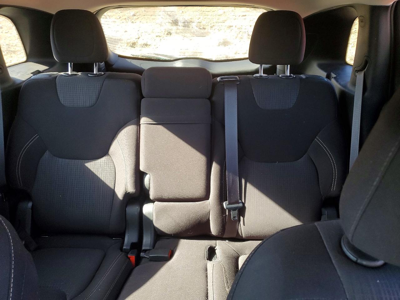 2017 JEEP CHEROKEE LATITUDE photo 10