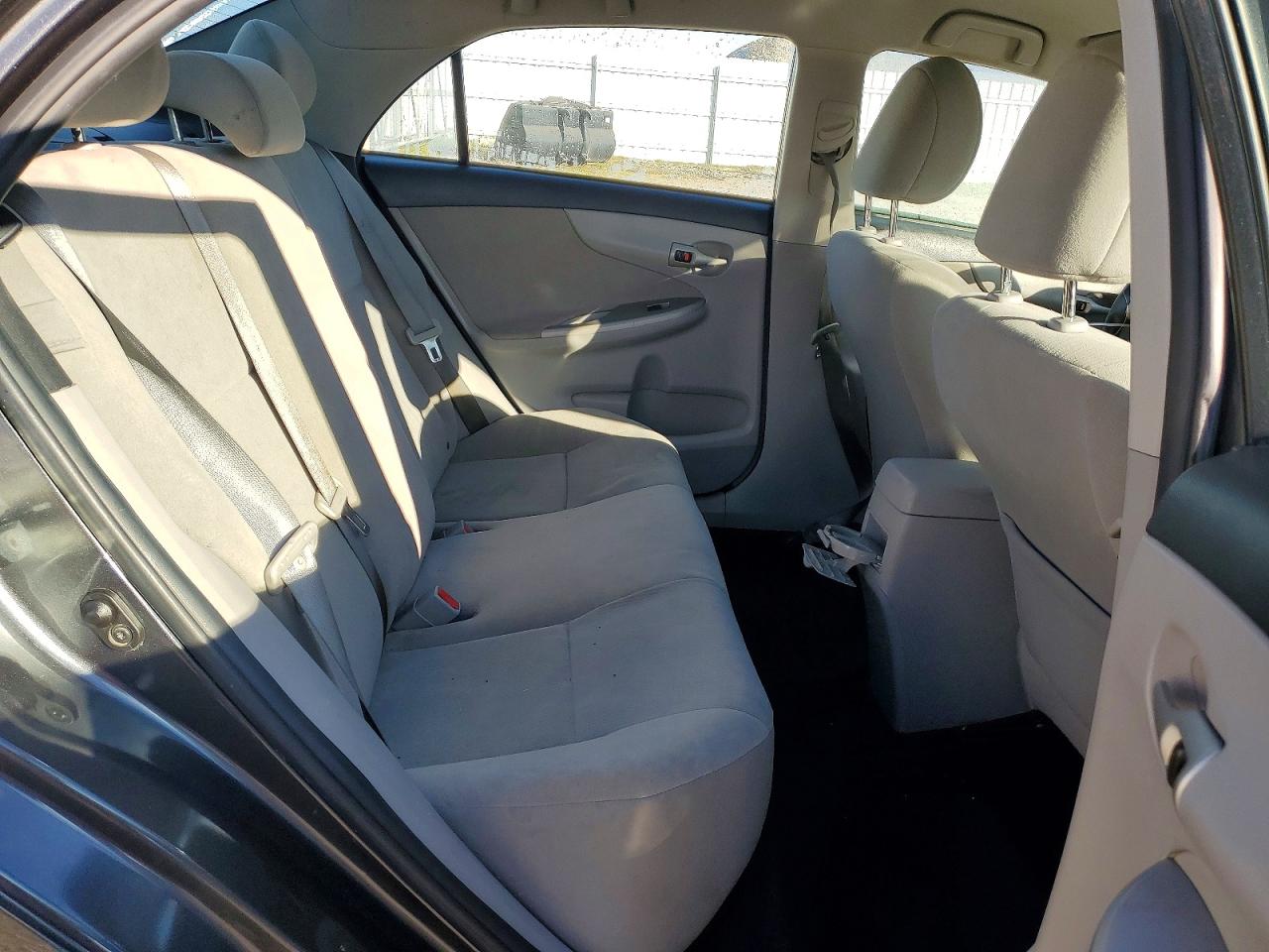 2013 TOYOTA COROLLA BASE photo 10