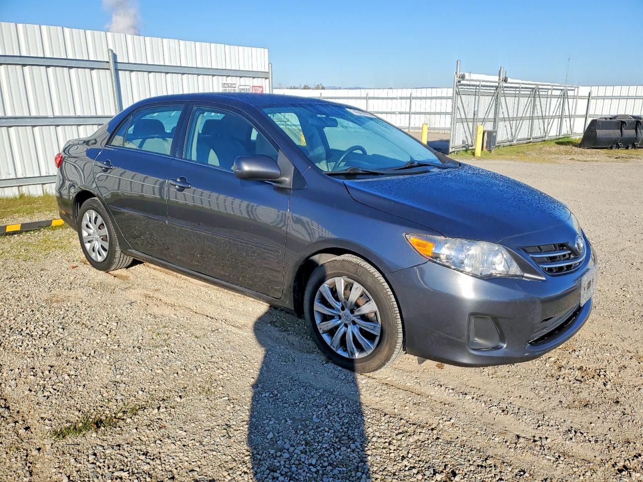2013 TOYOTA COROLLA BASE photo 4