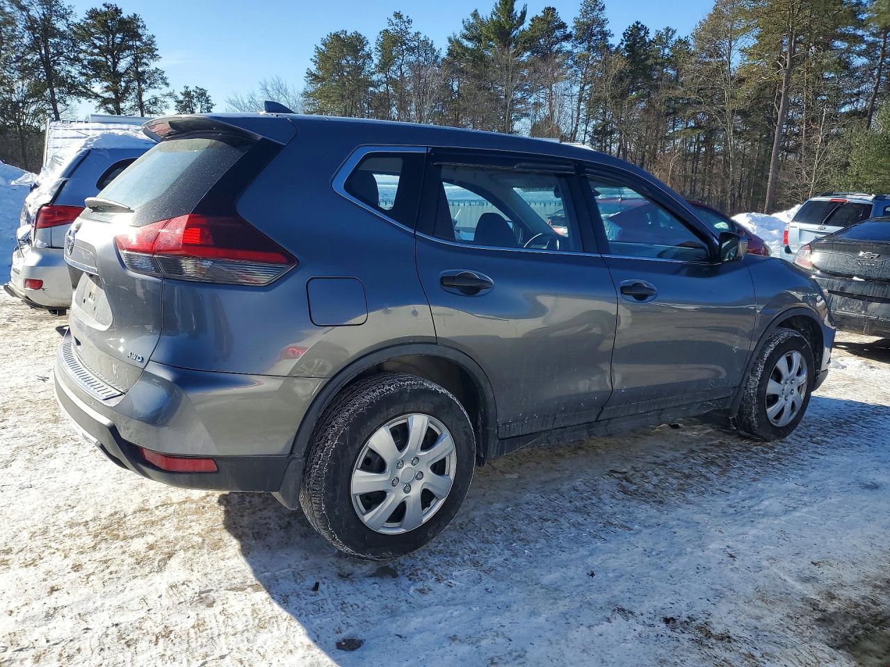 2018 NISSAN ROGUE S photo 5