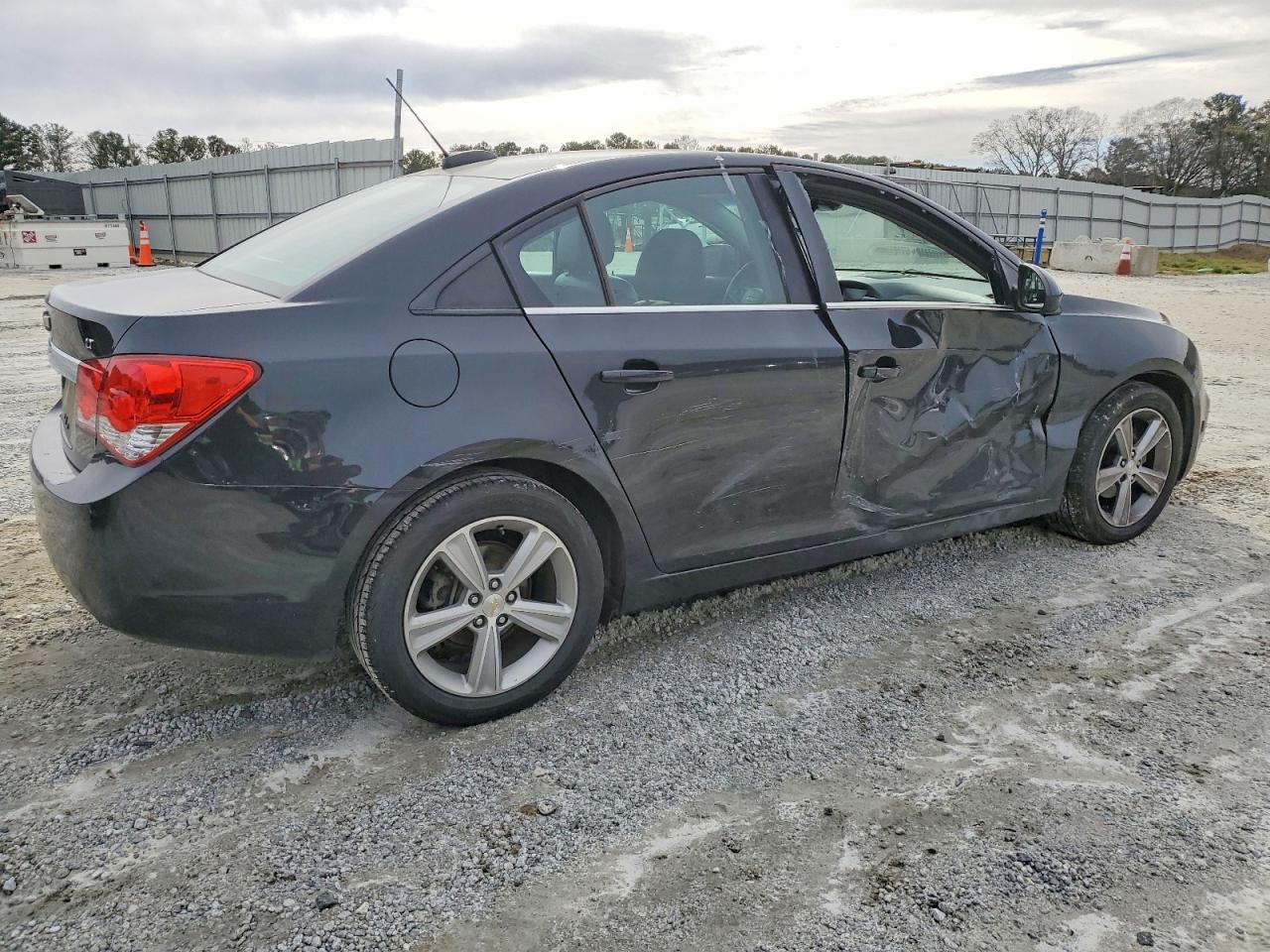 2015 CHEVROLET CRUZE LT photo 3