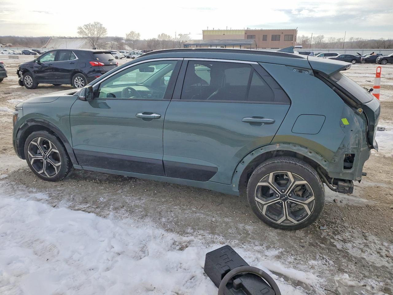 2023 KIA NIRO photo 2