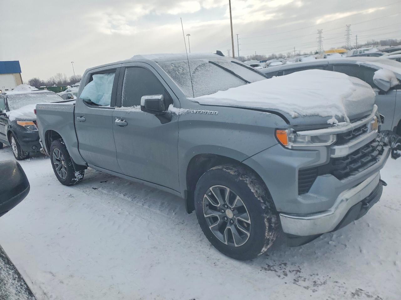 2024 CHEVROLET SILVERADO K1500 LT-L photo 4