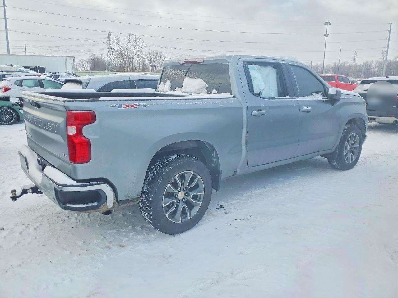 2024 CHEVROLET SILVERADO K1500 LT-L photo 3