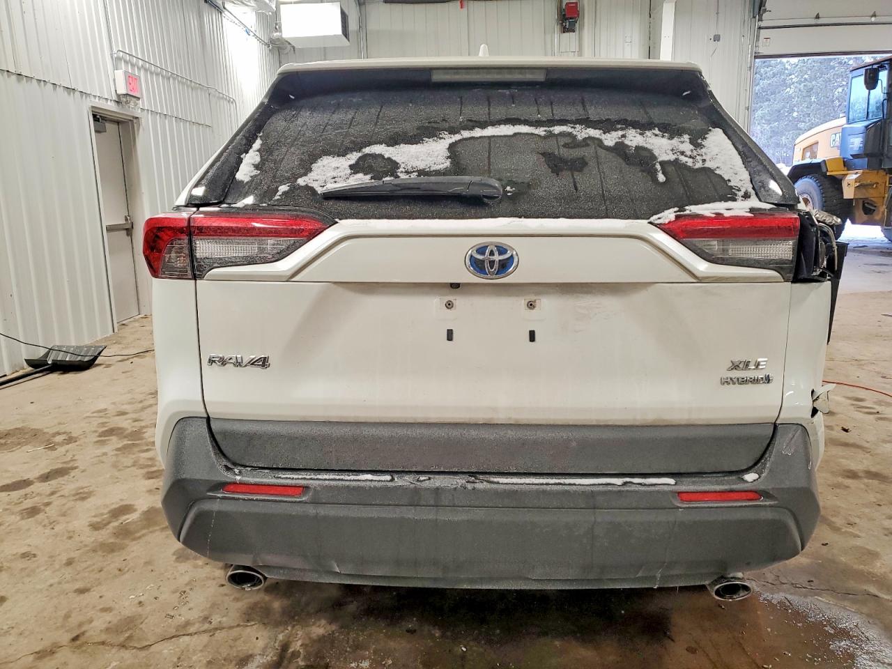 2022 TOYOTA RAV4 XLE PREMIUM photo 11