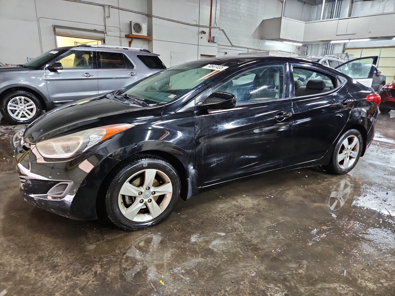 2013 HYUNDAI ELANTRA