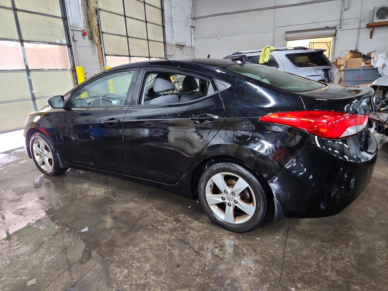 2013 HYUNDAI ELANTRA GLS photo 2