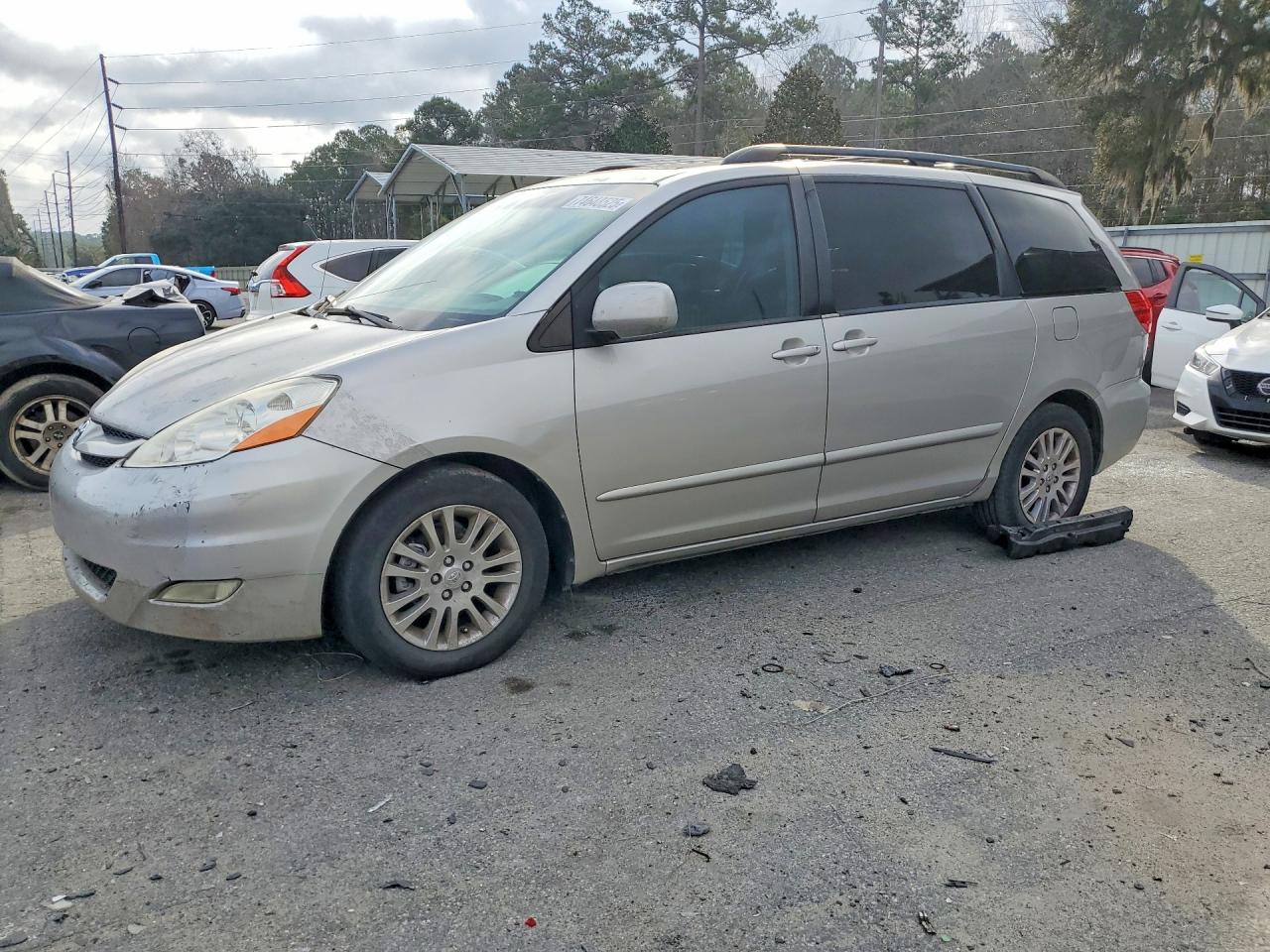 2008 TOYOTA SIENNA