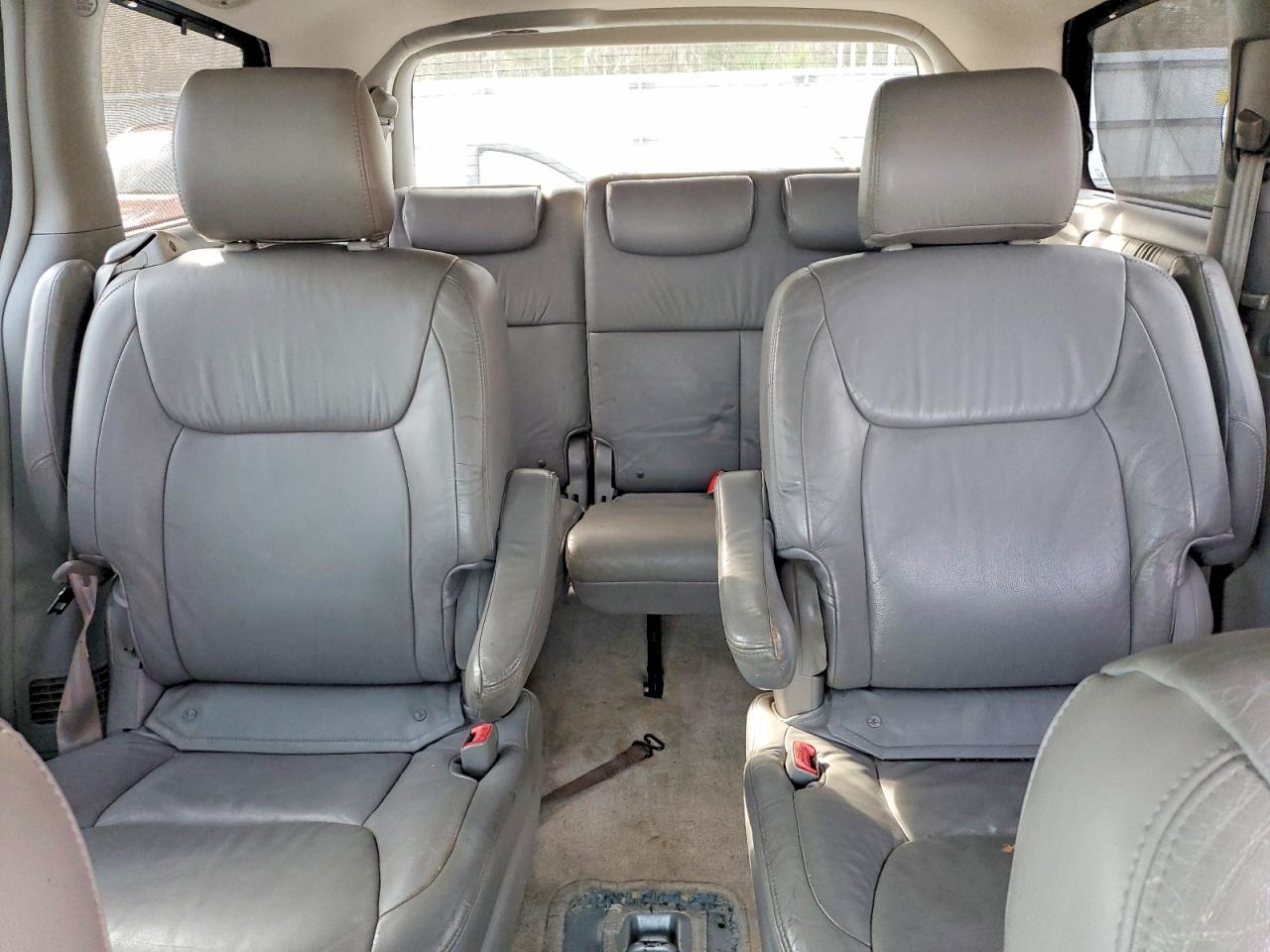 2008 TOYOTA SIENNA XLE photo 10