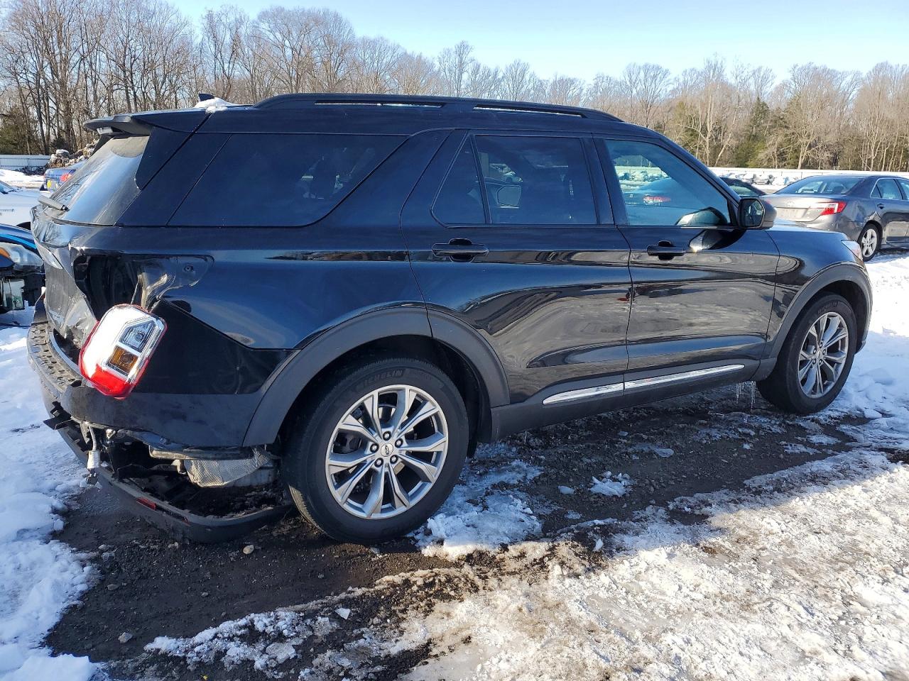 2020 FORD EXPLORER XLT photo 7