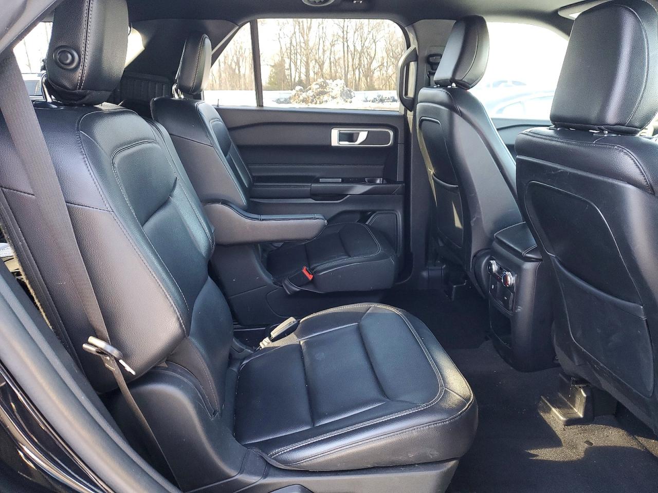 2020 FORD EXPLORER XLT photo 31
