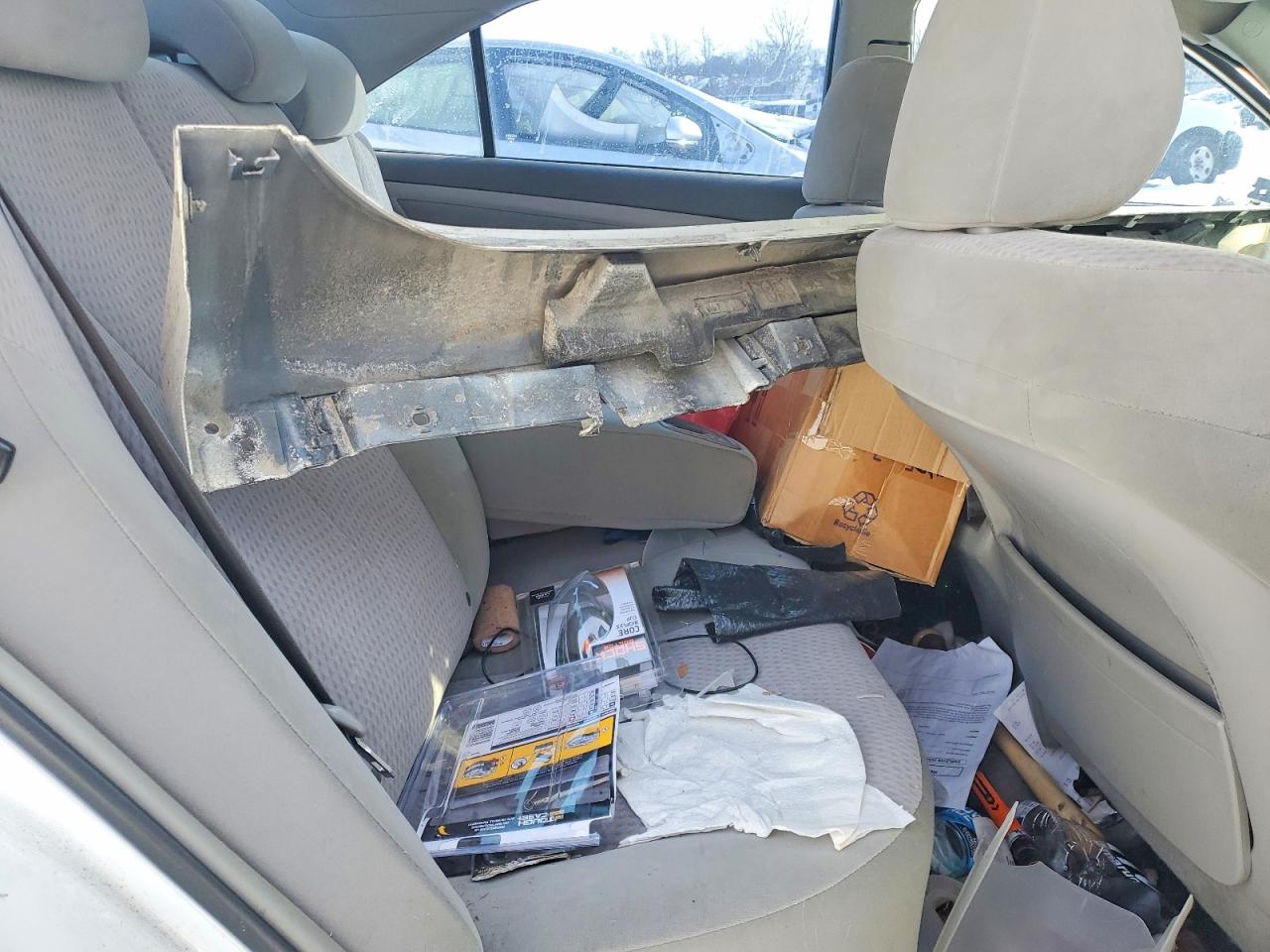 2010 TOYOTA CAMRY BASE photo 19