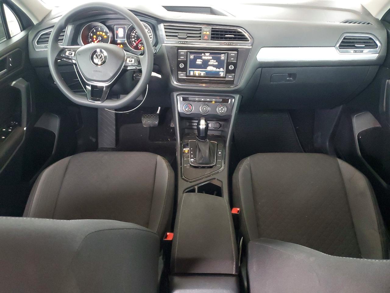 2020 VOLKSWAGEN TIGUAN S photo 8