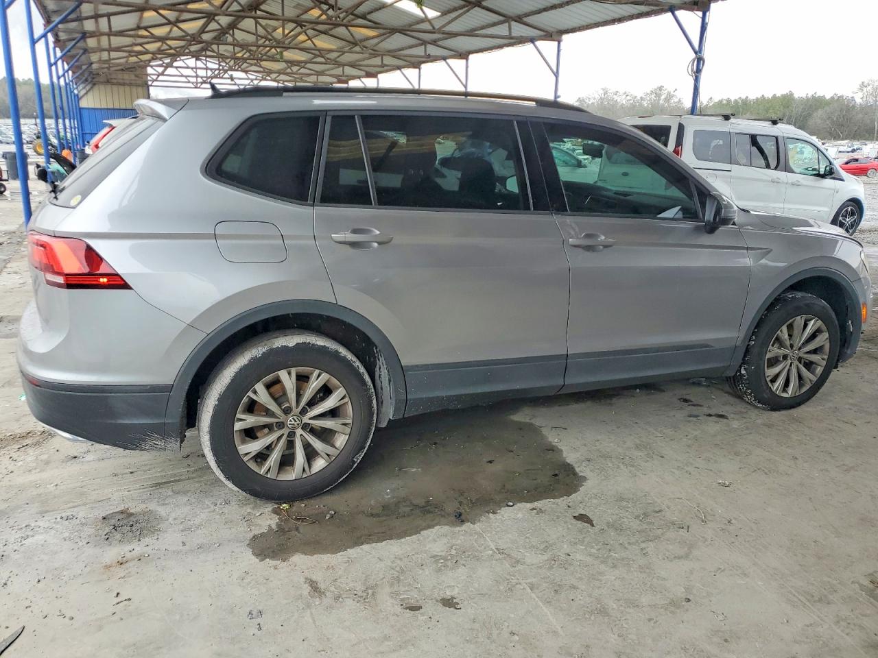 2020 VOLKSWAGEN TIGUAN S photo 3