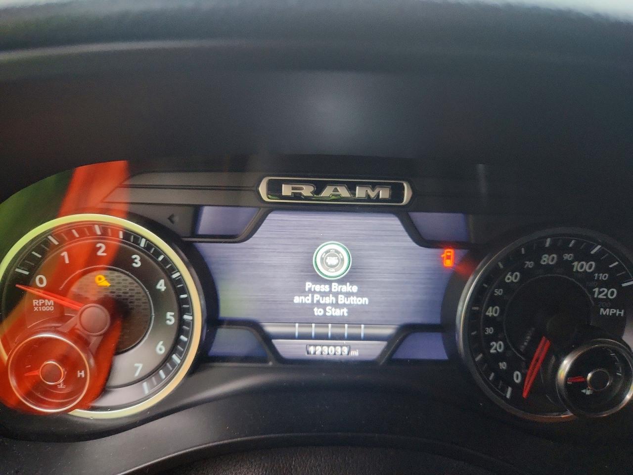 2019 RAM 1500 BIG HORN photo 17
