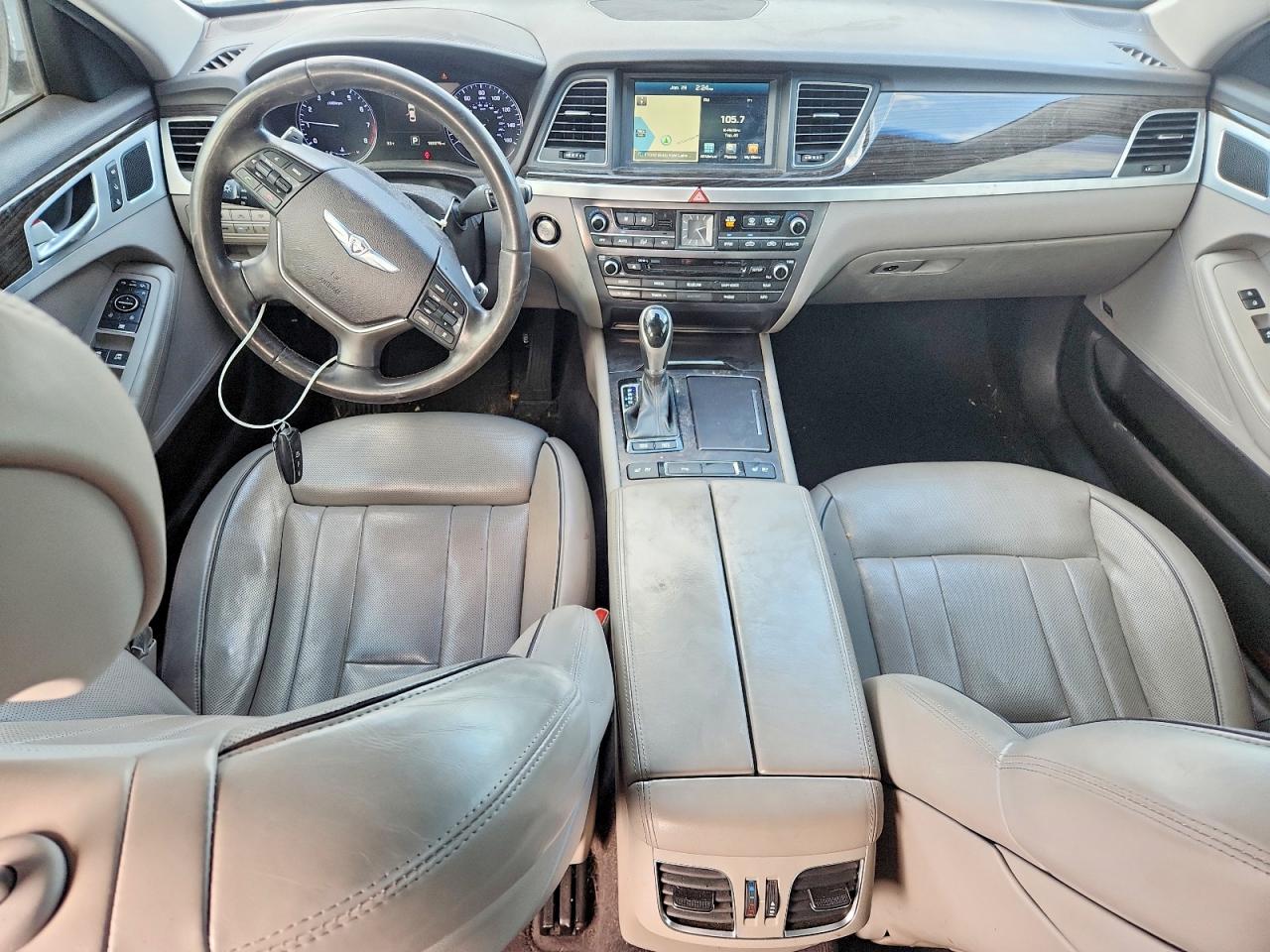 2015 HYUNDAI GENESIS 3.8L photo 15