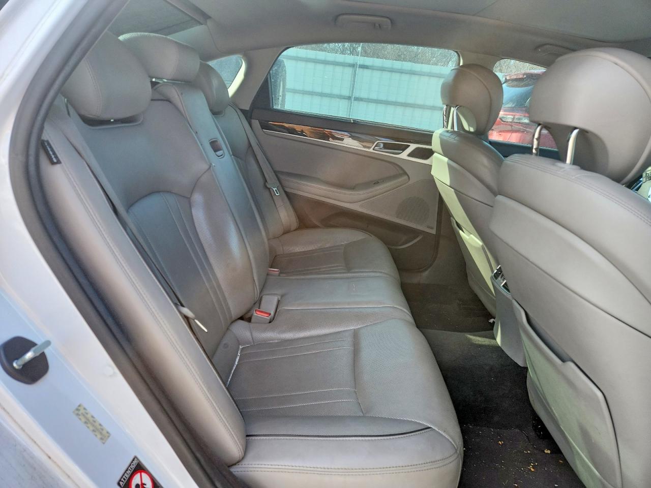 2015 HYUNDAI GENESIS 3.8L photo 19
