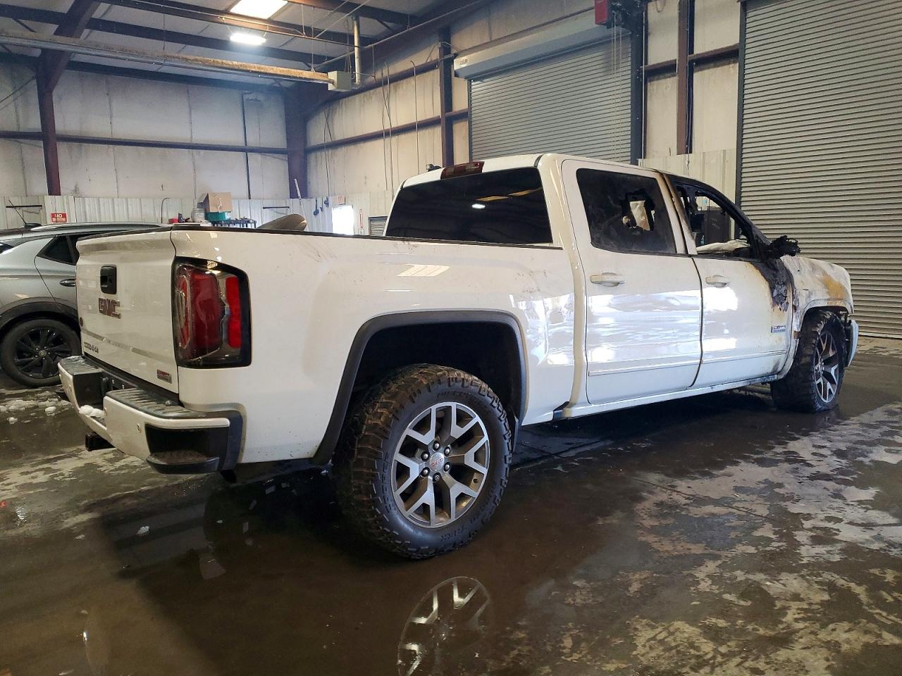 2017 GMC SIERRA K1500 SLT photo 7