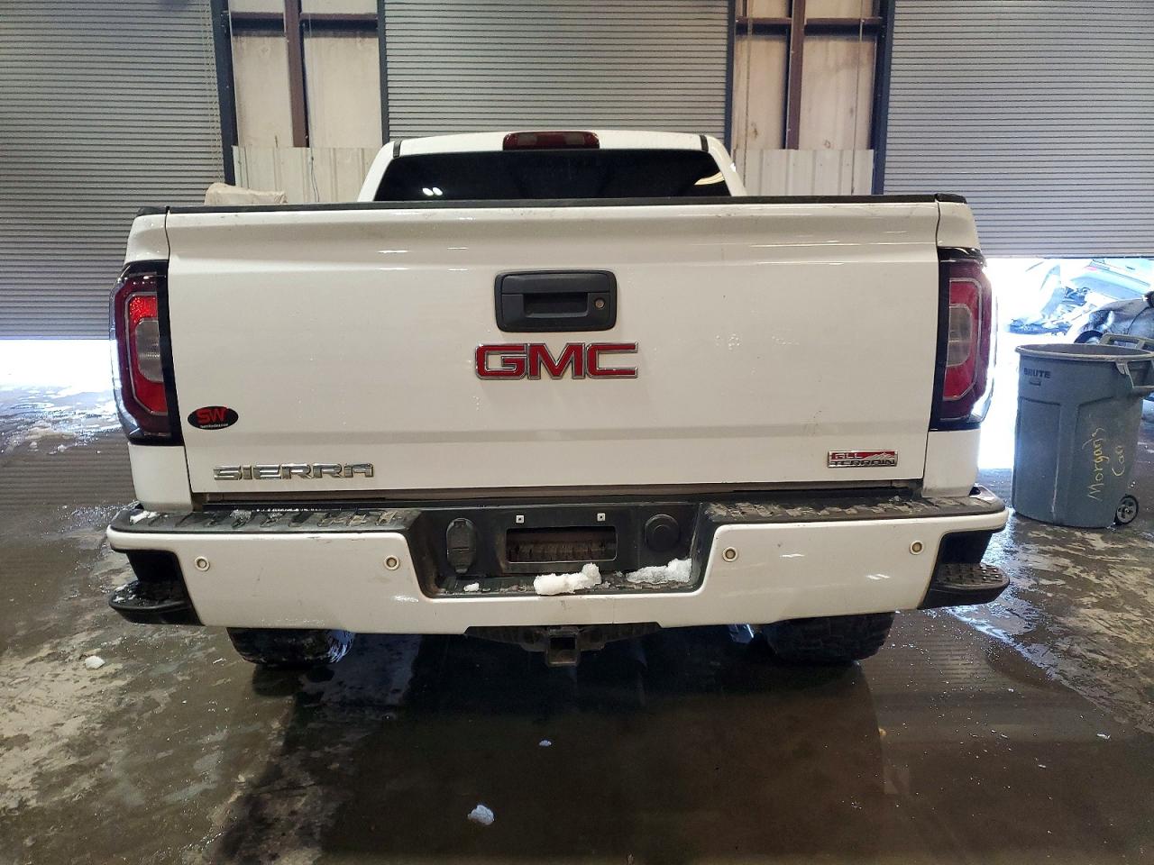 2017 GMC SIERRA K1500 SLT photo 16