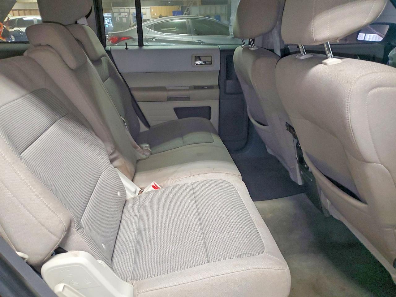 2011 FORD FLEX SE photo 21