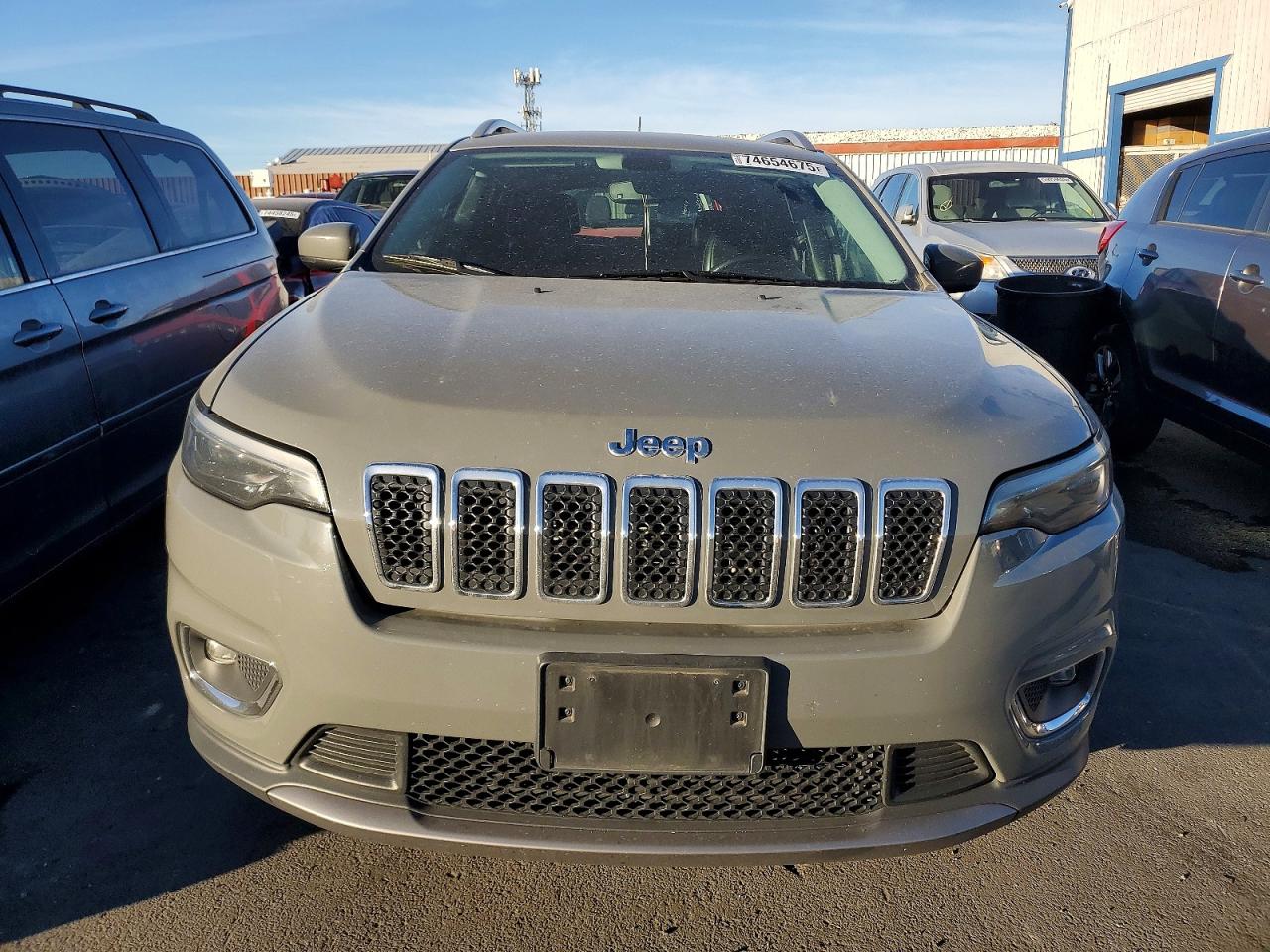 2019 JEEP CHEROKEE photo 13
