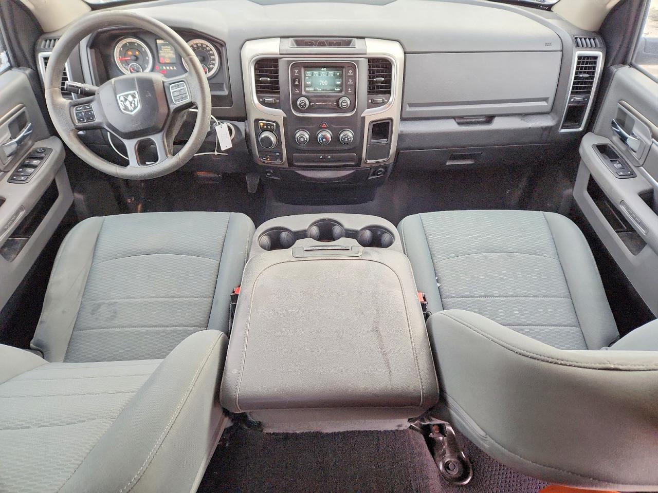 2017 RAM 1500 SLT photo 15