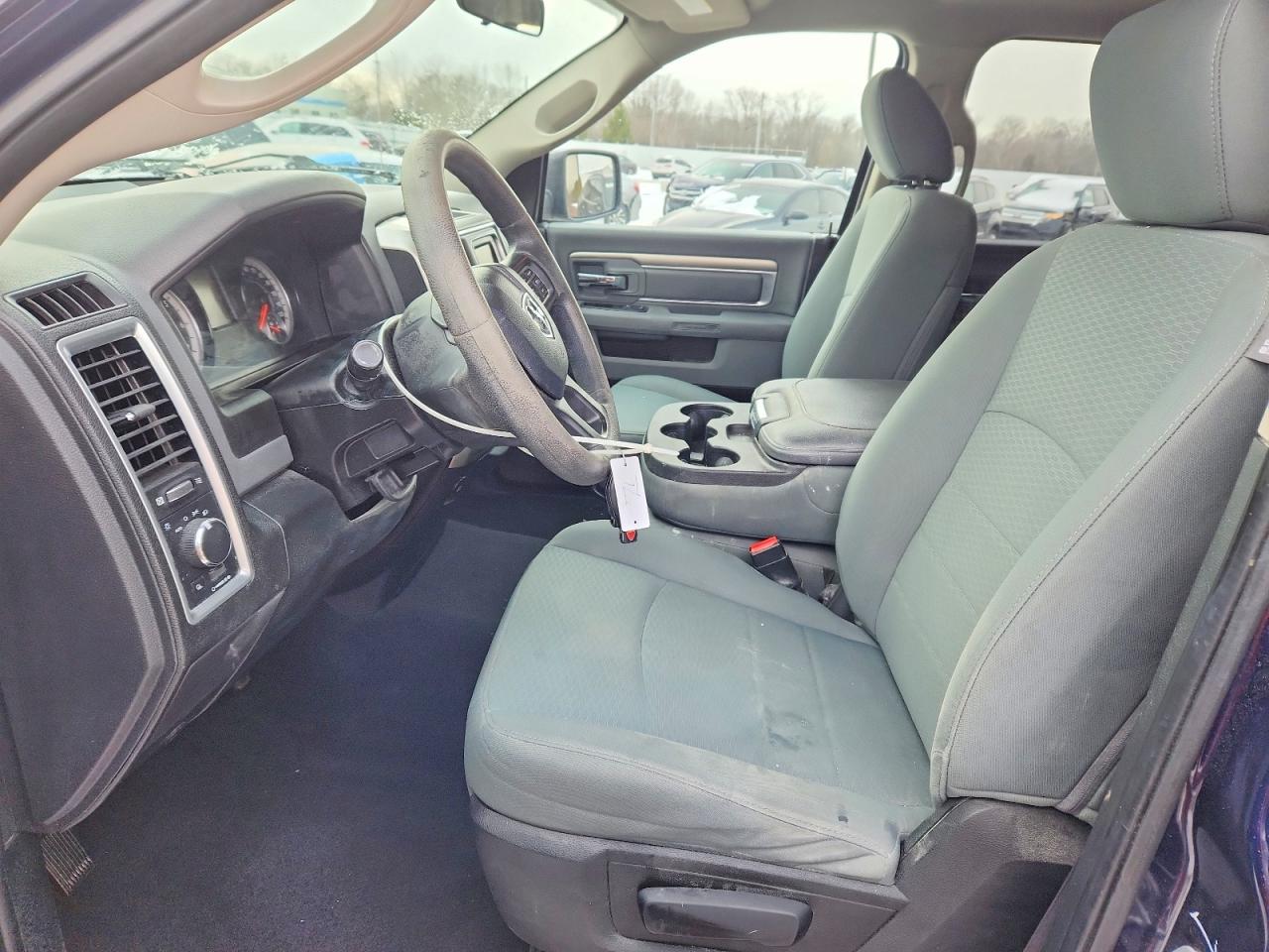 2017 RAM 1500 SLT photo 13