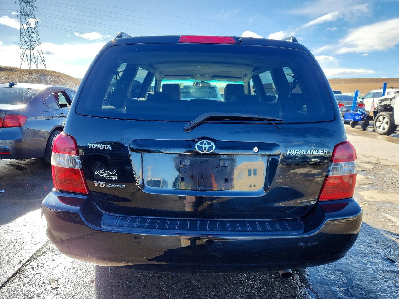 2004 TOYOTA HIGHLANDER BASE photo 11