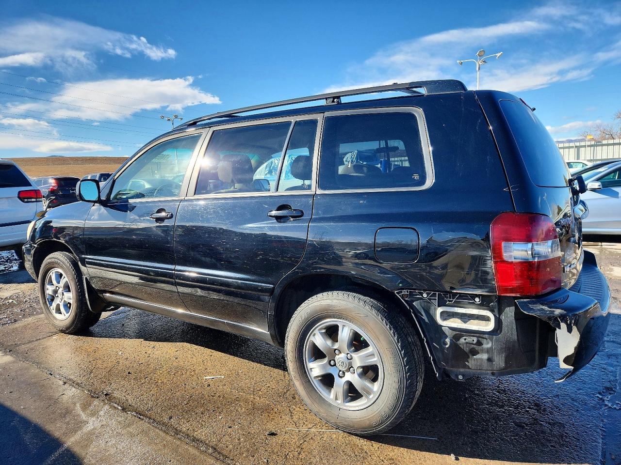 2004 TOYOTA HIGHLANDER BASE photo 3