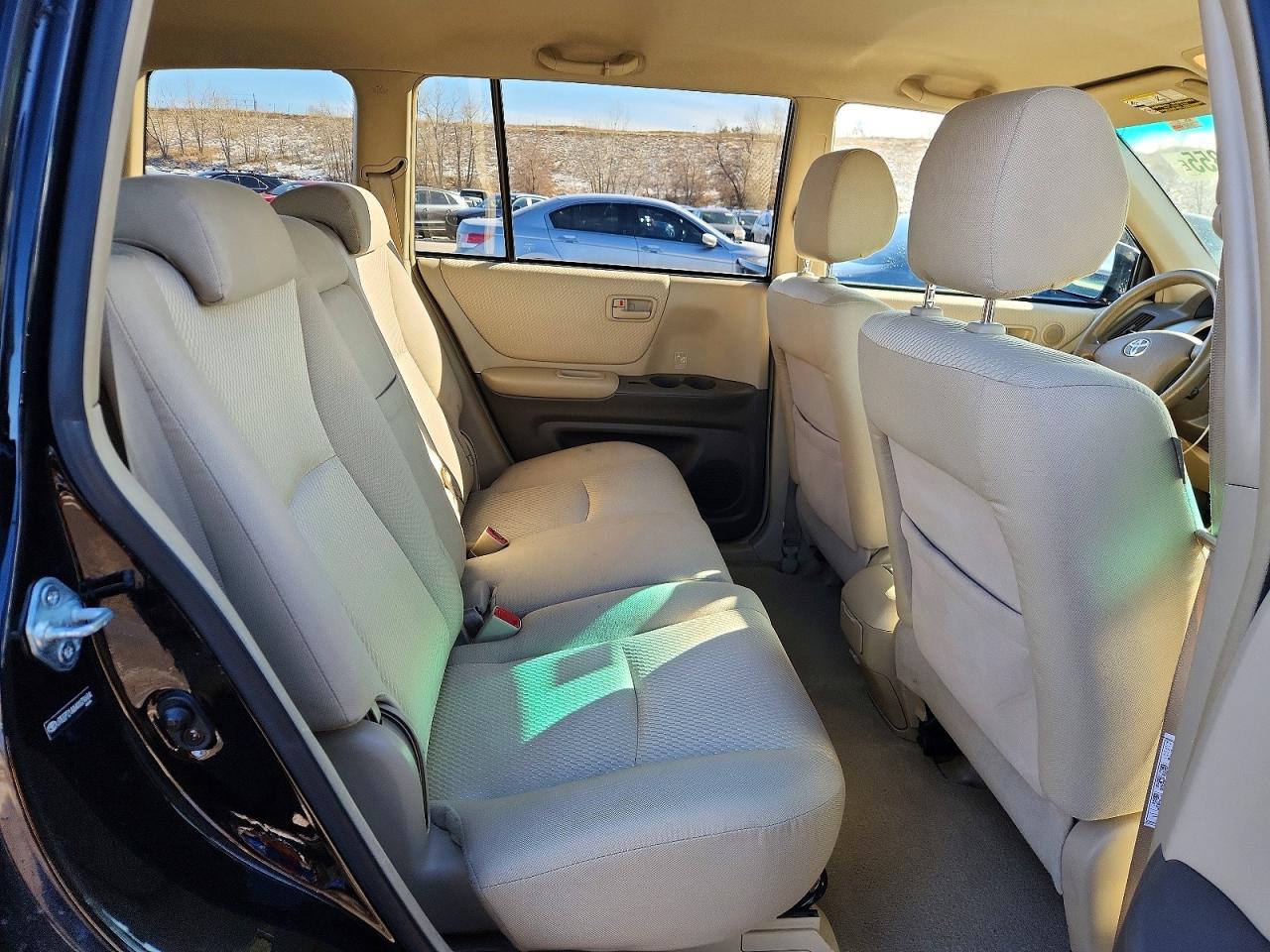 2004 TOYOTA HIGHLANDER BASE photo 21