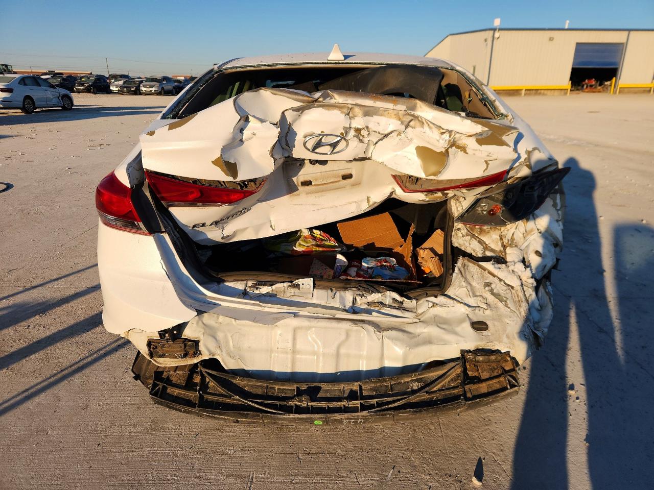 2017 HYUNDAI ELANTRA SE photo 6