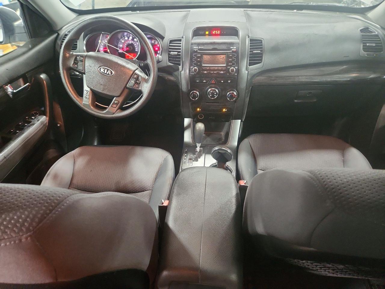 2011 KIA SORENTO LX photo 15