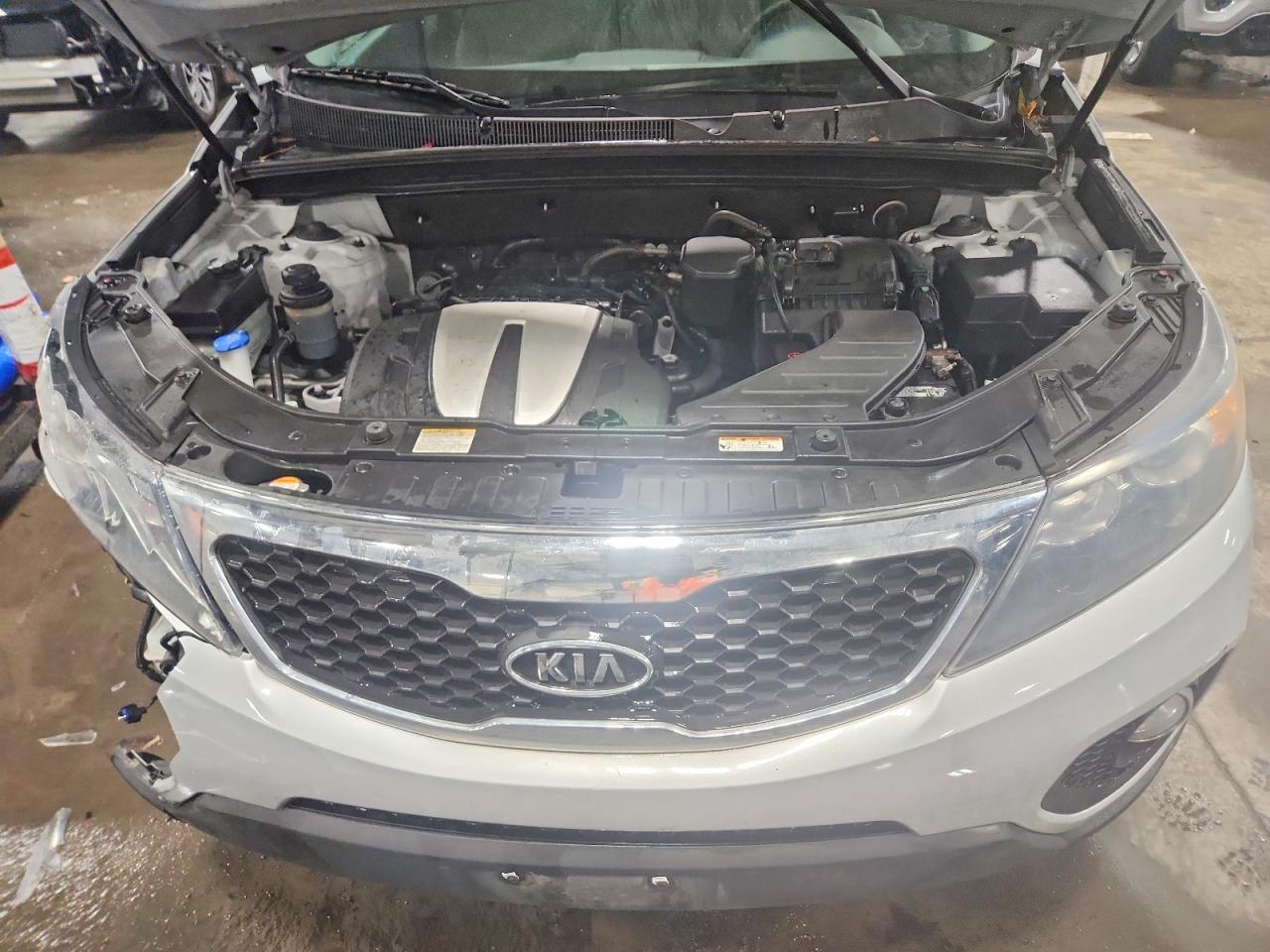 2011 KIA SORENTO LX photo 23