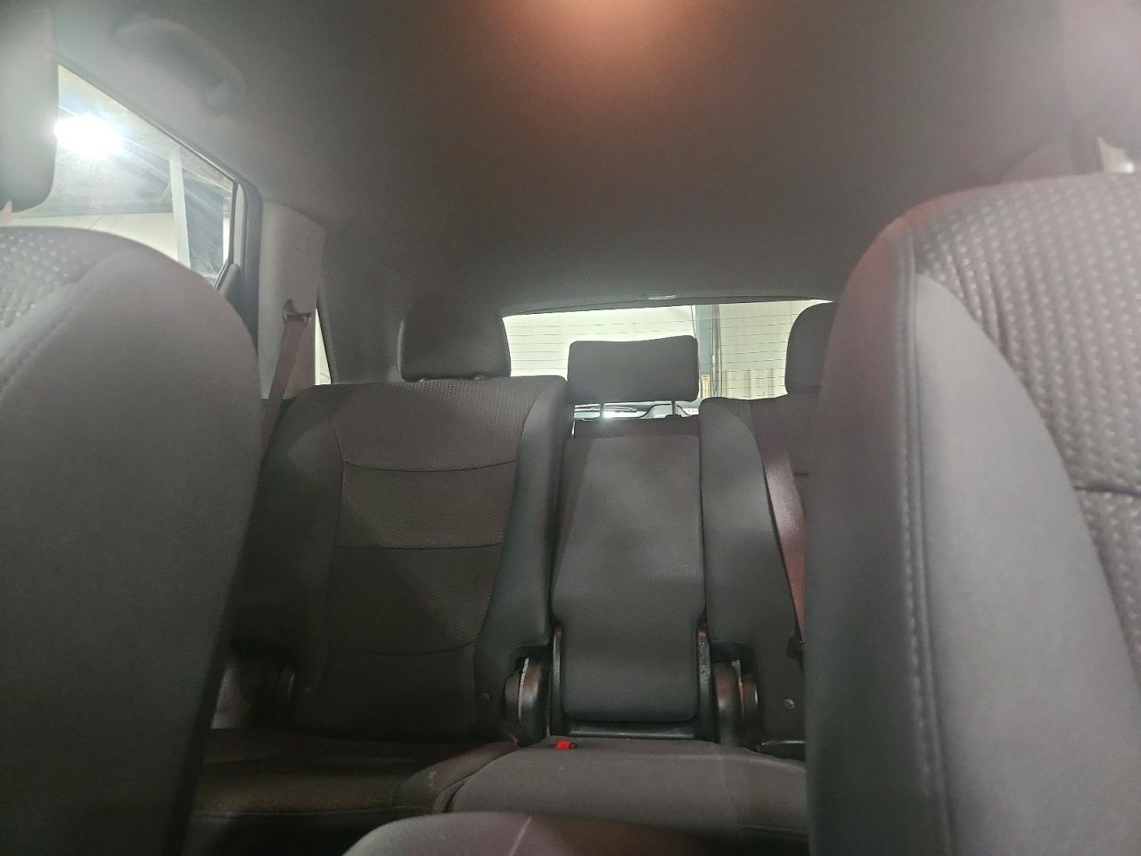 2011 KIA SORENTO LX photo 19