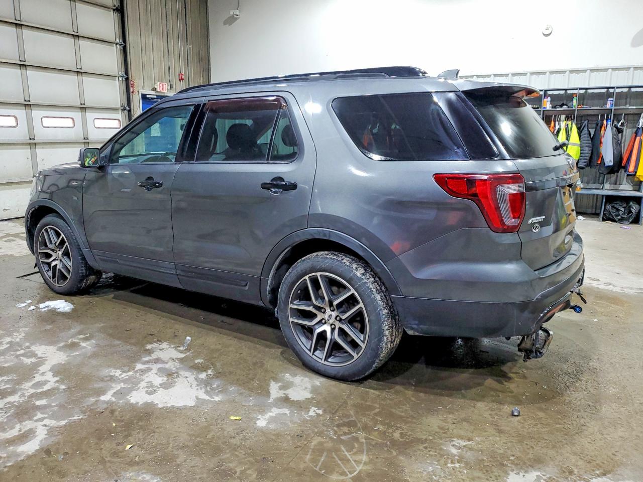 2017 FORD EXPLORER SPORT photo 2