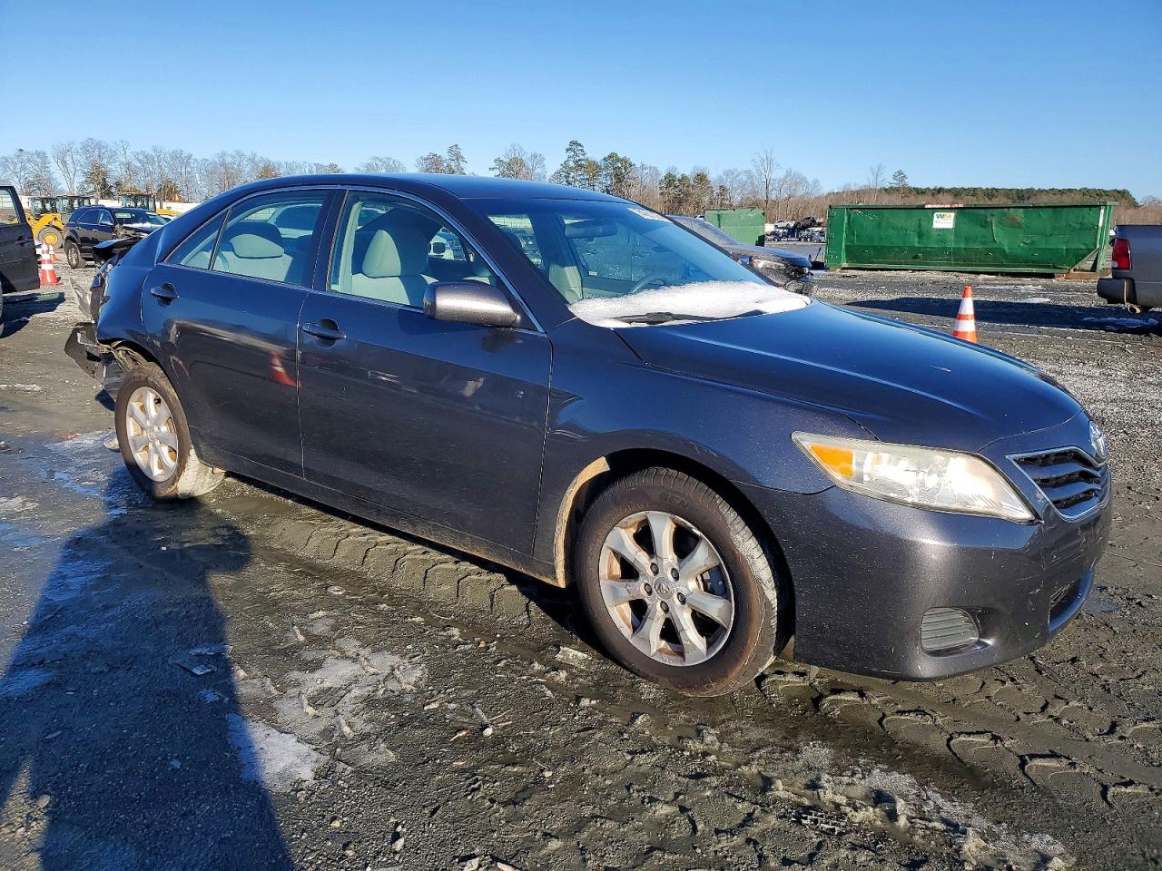 2011 TOYOTA CAMRY SE photo 10