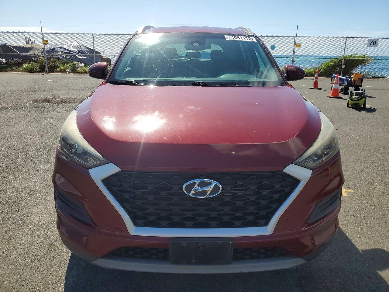 2019 HYUNDAI TUCSON photo 9