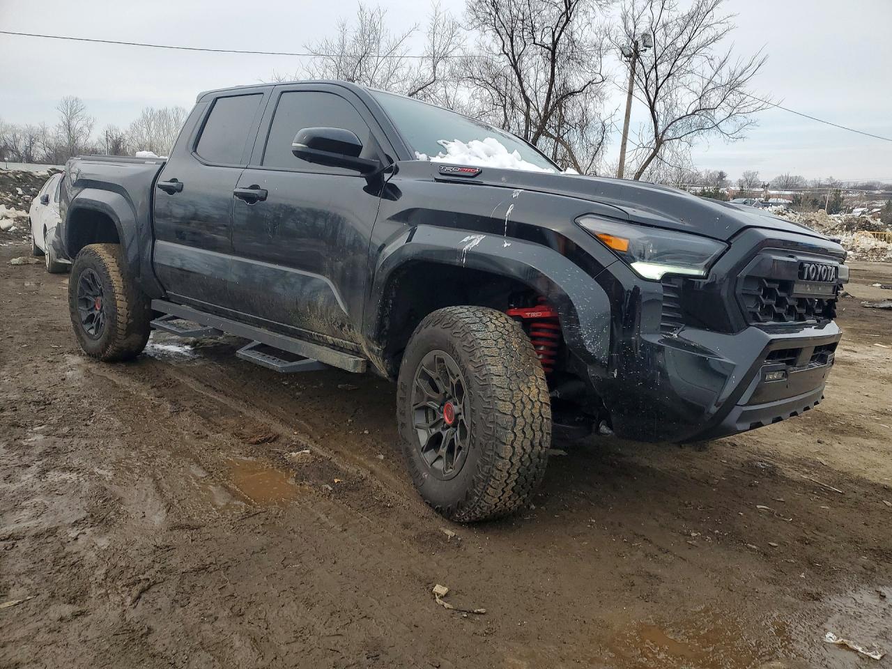 2025 TOYOTA TACOMA DOUBLE CAB photo 4