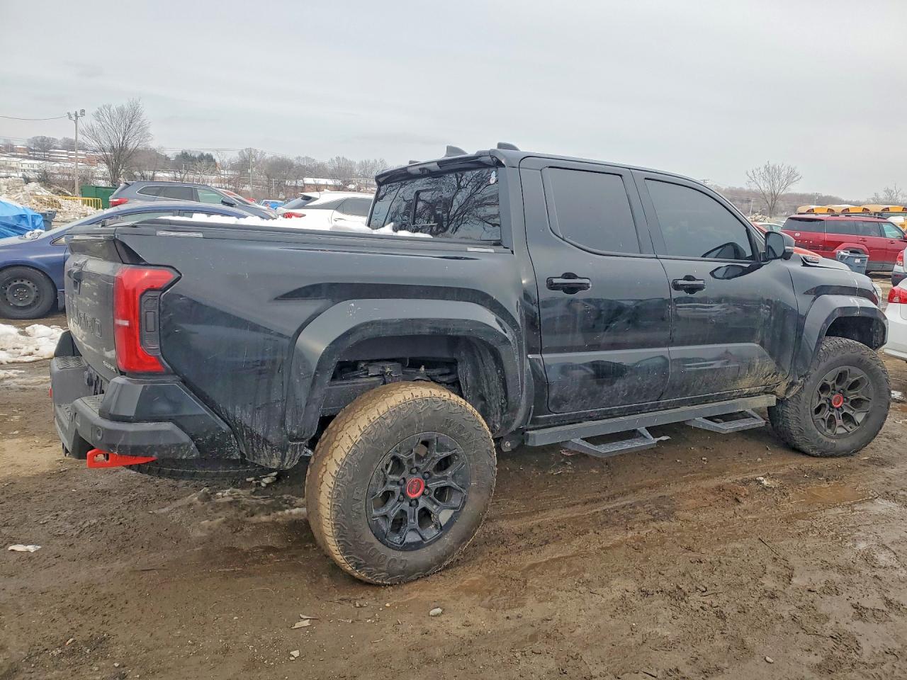2025 TOYOTA TACOMA DOUBLE CAB photo 3