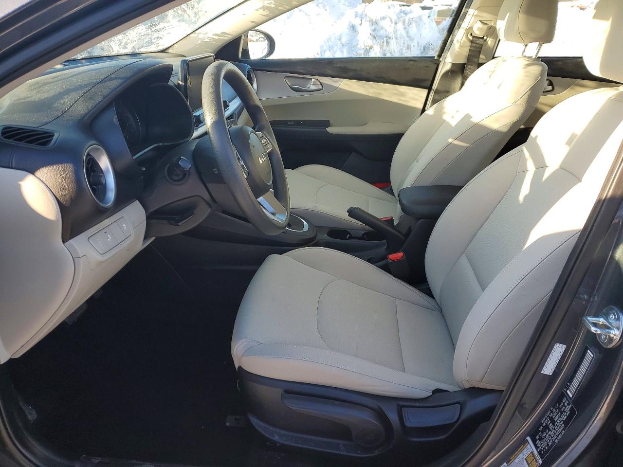 2023 KIA FORTE LXS photo 13