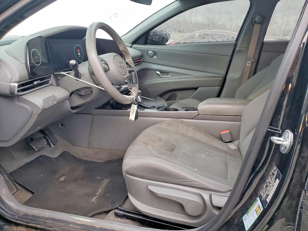2023 HYUNDAI ELANTRA SEL photo 13